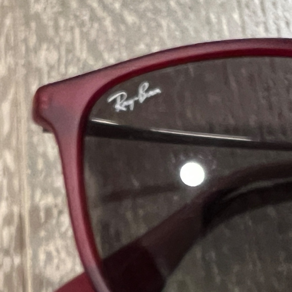 Ray-Ban "Chris" red frame - Picture 2 of 5